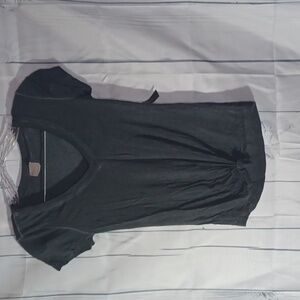 No Boundaries short sleeve v-neck T-shirt NWT